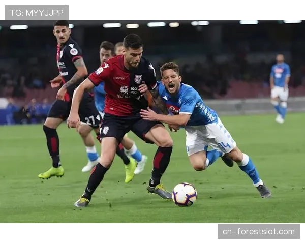 深度战术：四月多场比赛显示，意甲三后卫体系使用率显著下降